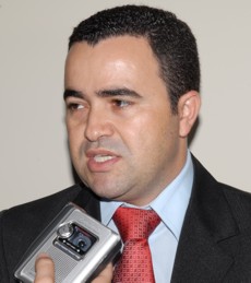 prefeito vladimir azevedo 5